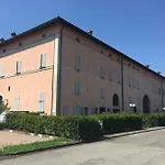 ゲストハウス La Di Cavazzona